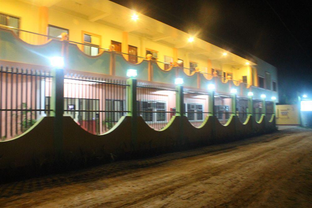 Amerson Pension Place Puerto Princesa Ngoại thất bức ảnh