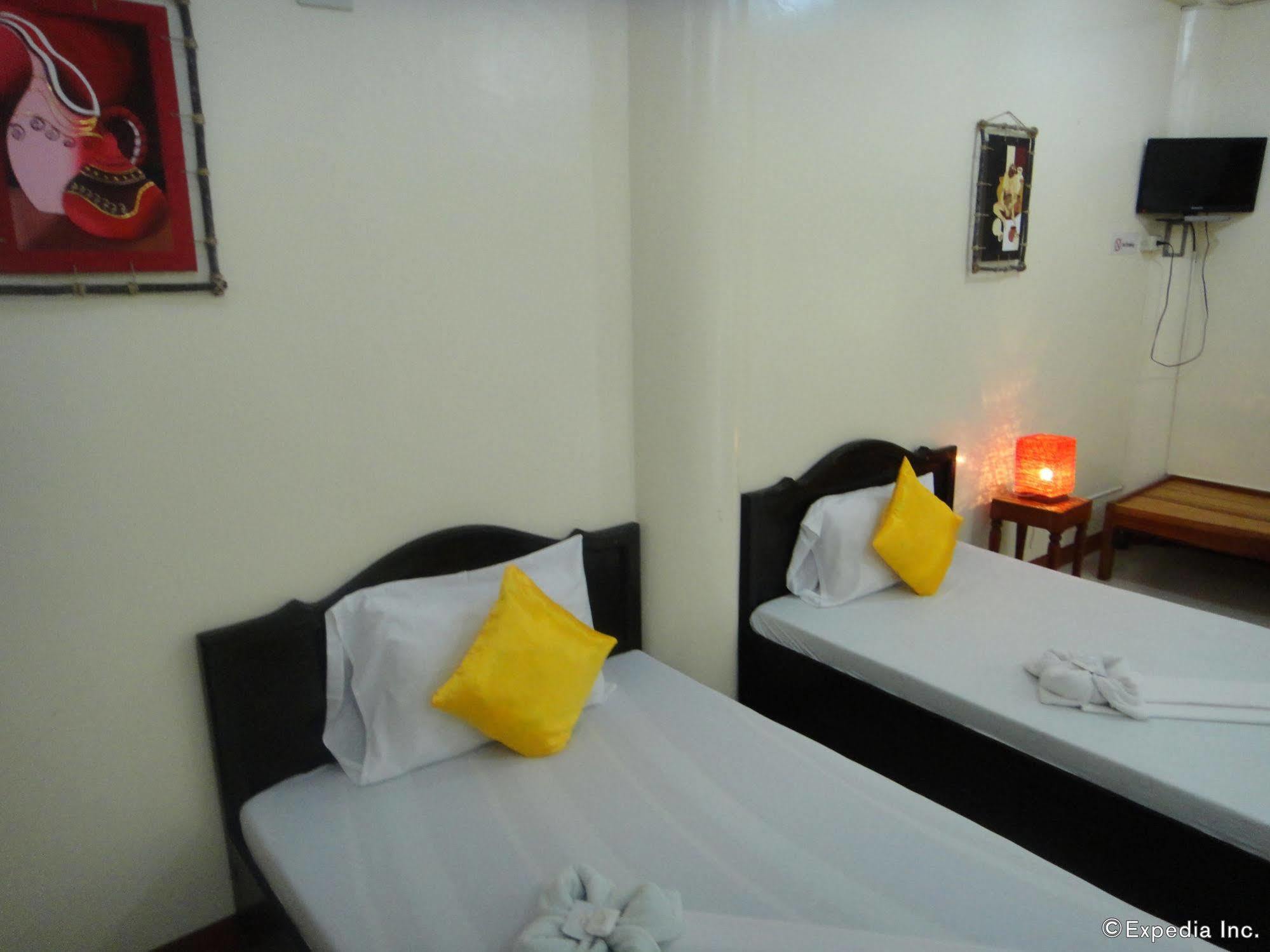 Amerson Pension Place Puerto Princesa Ngoại thất bức ảnh