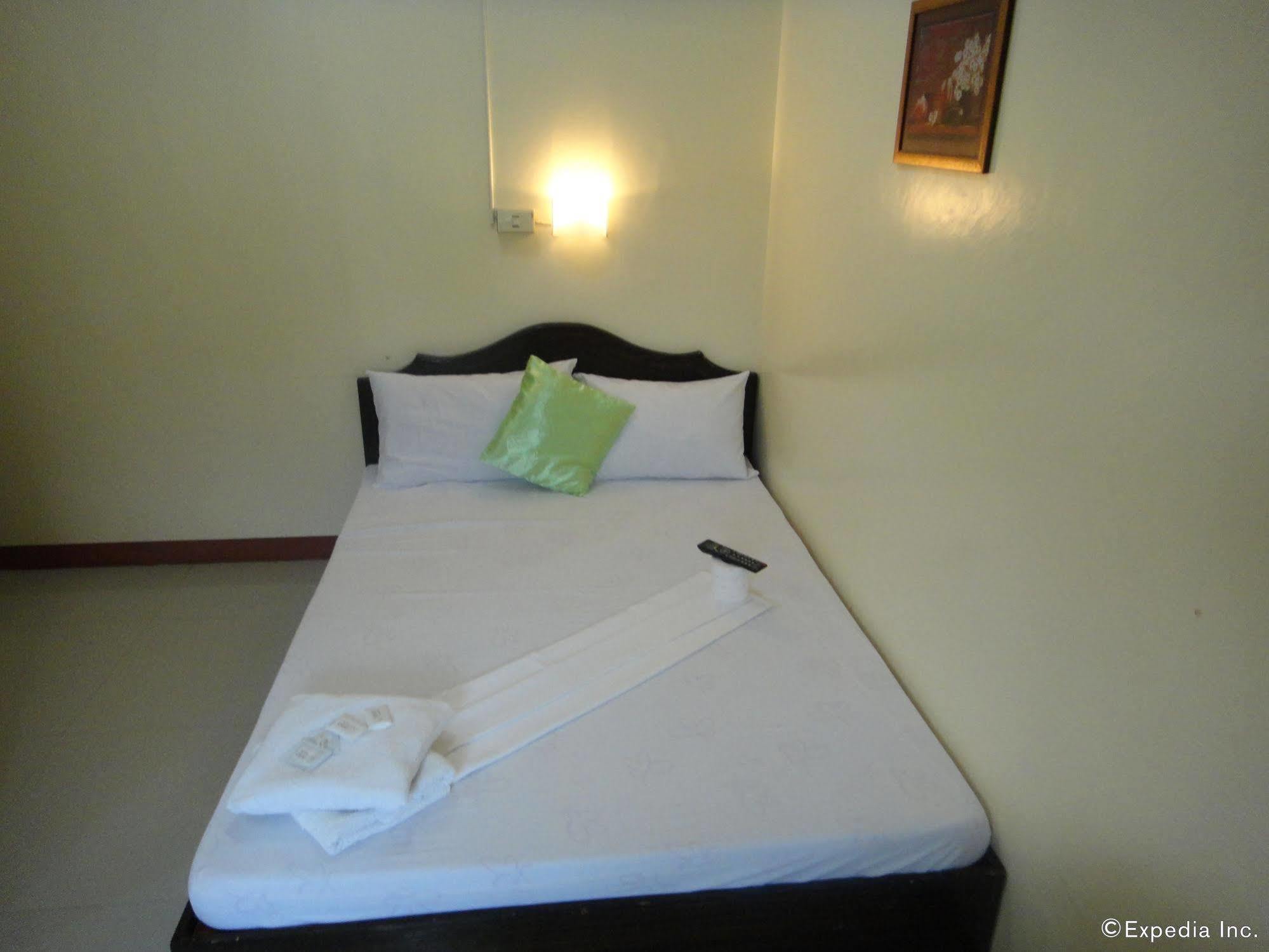 Amerson Pension Place Puerto Princesa Ngoại thất bức ảnh