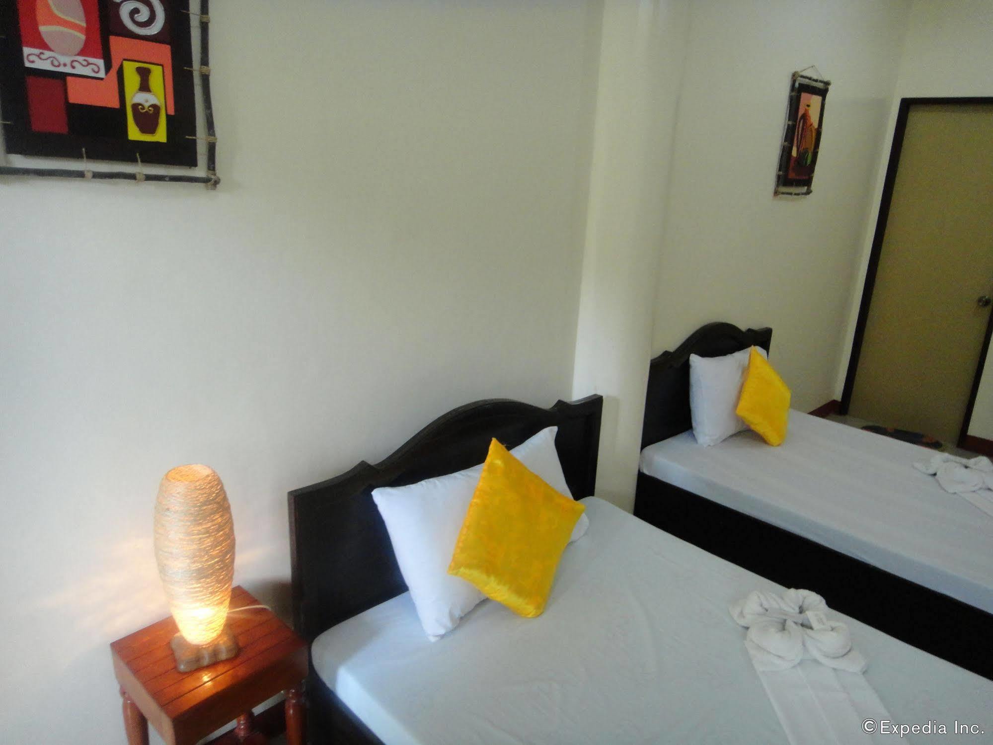 Amerson Pension Place Puerto Princesa Ngoại thất bức ảnh